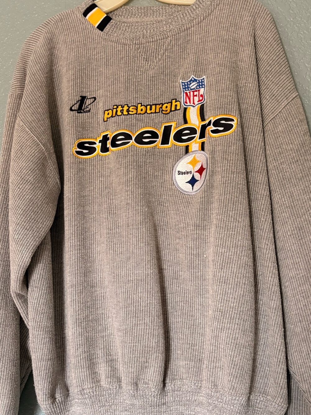Pittsburgh Steelers Gray Crewneck Sweatshirt